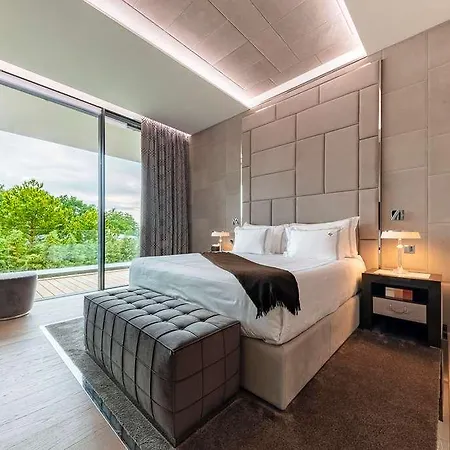 Ultima Geneve Hotel *